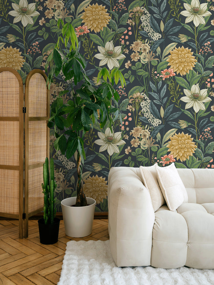 Clematis – Trailing Floral Wallpaper – Navy
