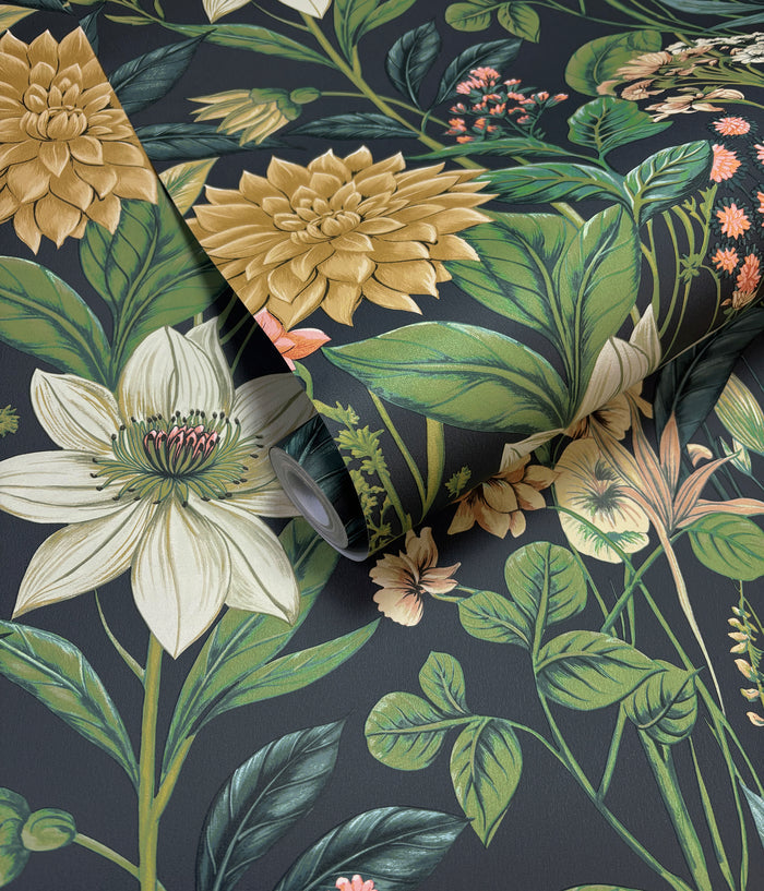 Clematis – Trailing Floral Wallpaper – Navy