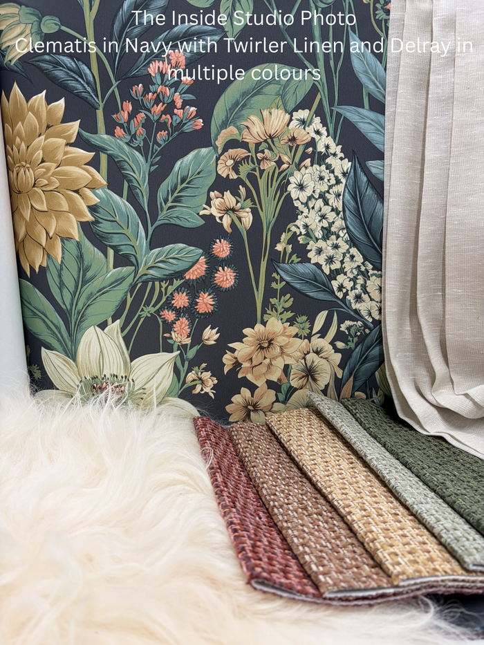Clematis – Trailing Floral Wallpaper – Navy