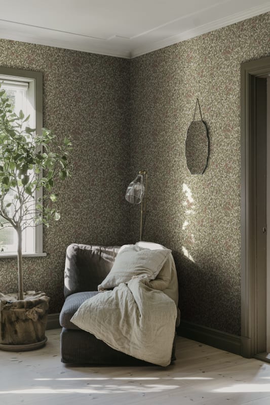 Linnea Garden Wallpaper - Burgundy