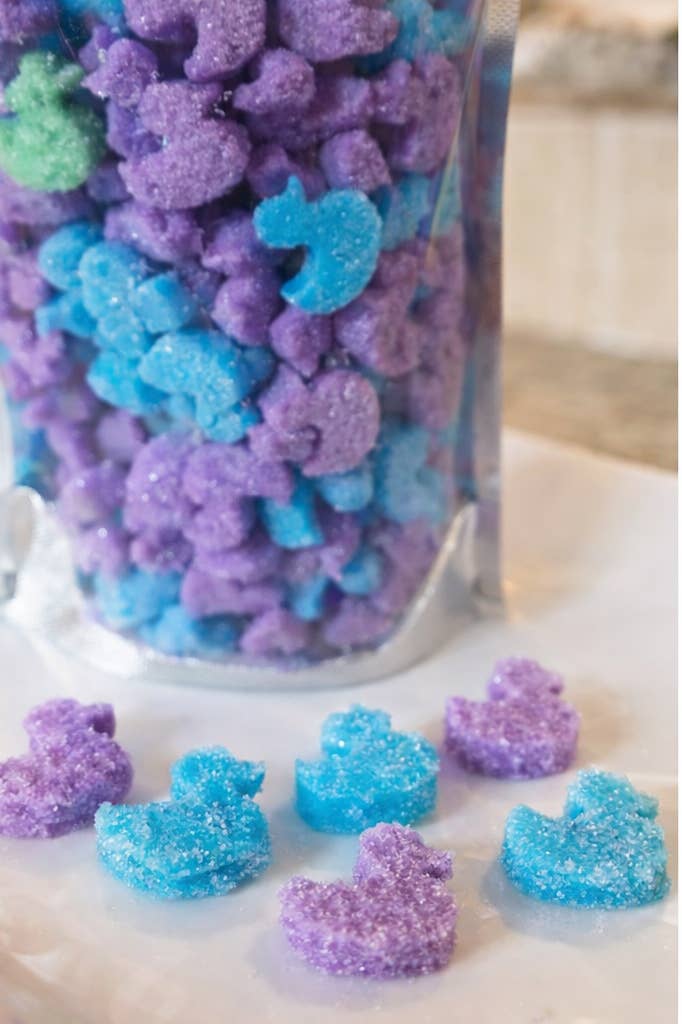 Lucky Duck Horse Sugar Treats - Purple & Blue Mini Ducks