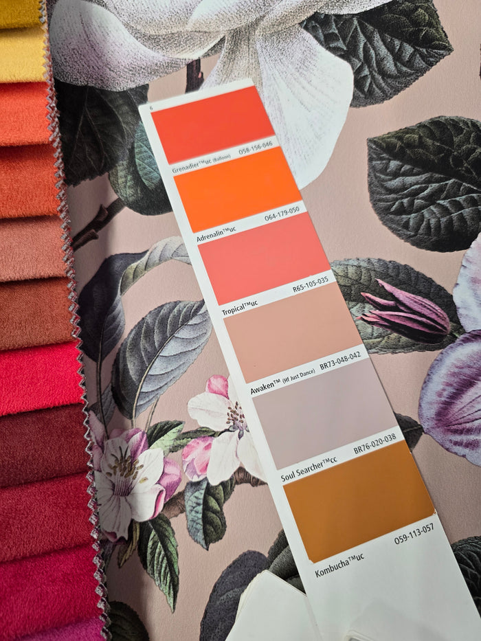Pendula – Orchard Botanical Wallpaper – Plaster