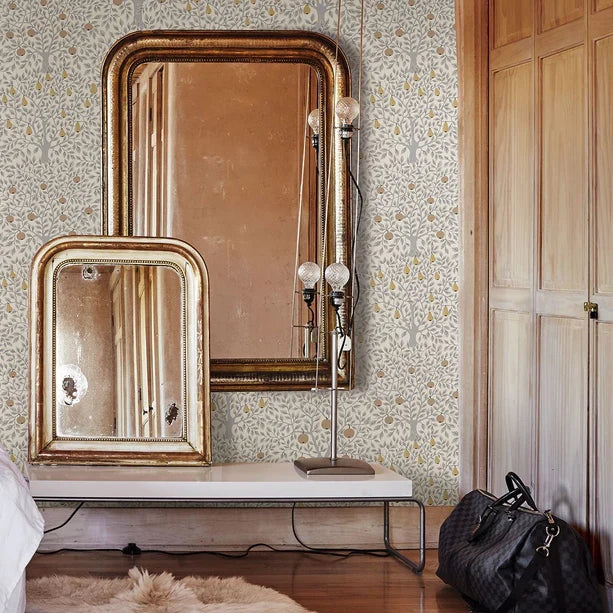 Pomona Pear Wallpaper - White/Grey/Gold