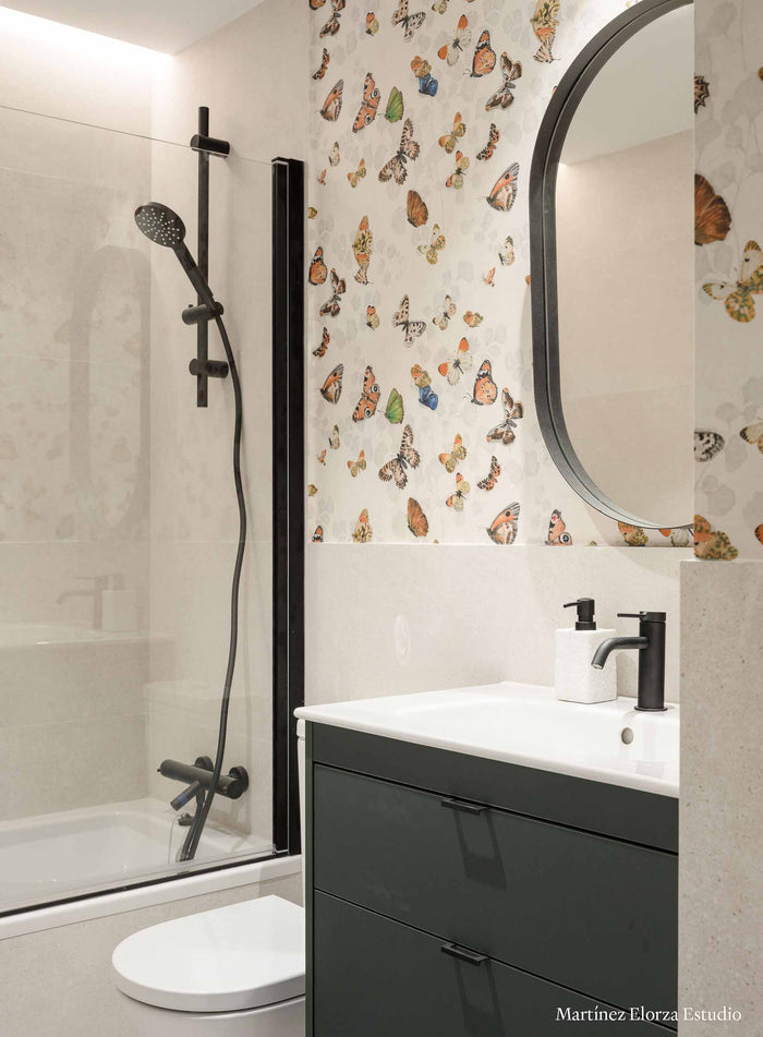 Sample - Magic Butterflies Wallpaper - Linen